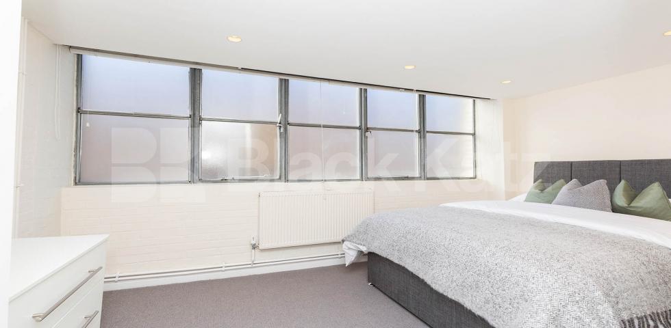 			WAREHOUSE CONVERSION IN ANGEL-OLD STREET-SHOREDITCH, 2 Bedroom, 1 bath, 1 reception Flat			 EAGLE HOUSE-EAGLE WHARF ROAD, ANGEL-OLD STREET-SHOREDITCH